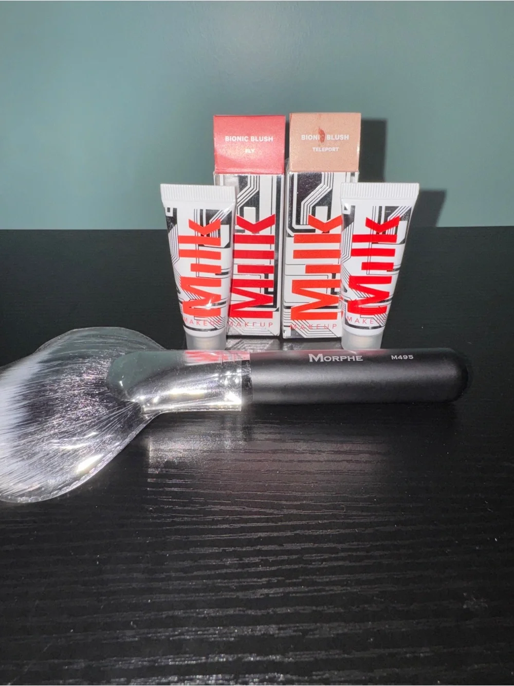 Bundle Milk Makeup Bionic Blush Set in fly & teleport with Morphe Fan Brush